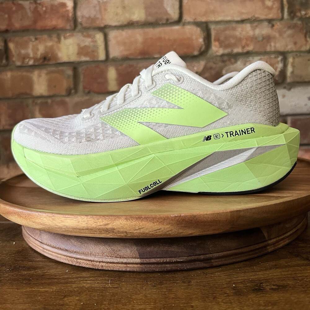 New Balance FuelCell SuperComp Trainer Women's 7 Neon Green Runnings Shoes